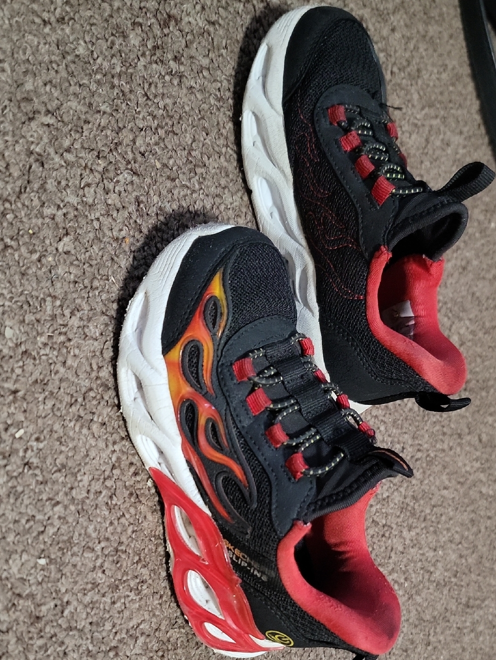 Kids Black and Red Athletic Sneakers with Flame Accent Sketcher Size 10.5 Toddle
